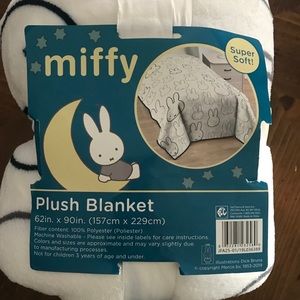 Plush blanket